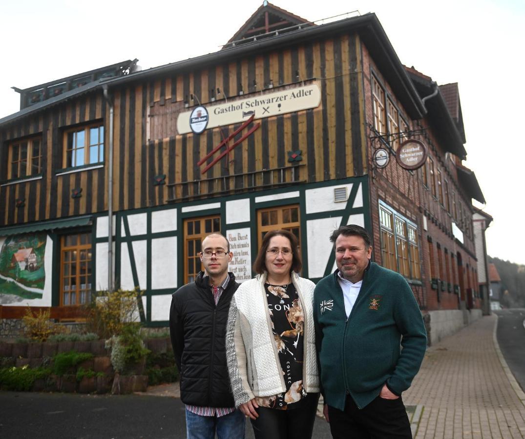 Gasthof&Pension Schwarzer Adler Masserberg Exterior foto